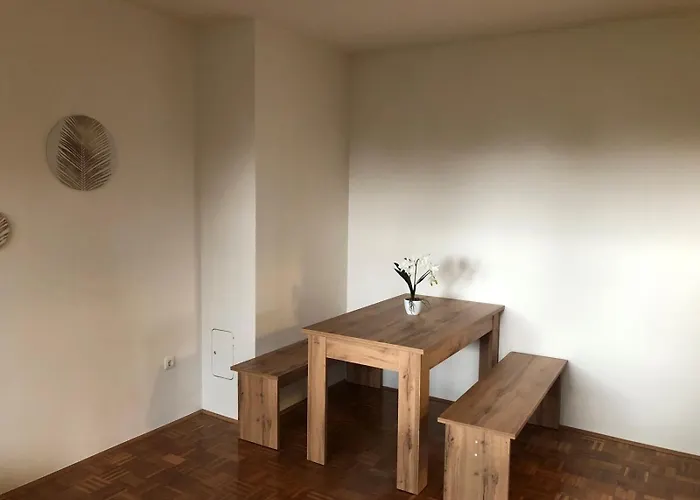 In Noechling Apartment